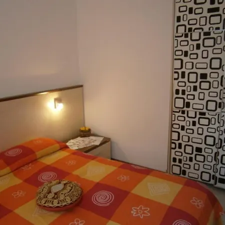 Azzurro Apartment *